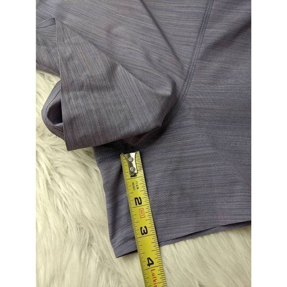 Athleta Women's Run With It Textured 3.5" Shorts Space Dye Grey Sz L Large - Picture 6 of 7